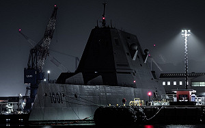 前沿部署？特殊任務？美國超級隱形戰艦「孟蘇爾號」現身日本 