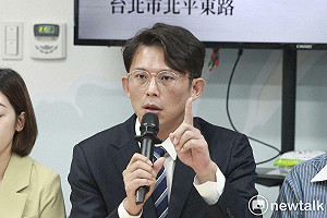 颱風後海邊遍佈光電殘骸  黃國昌批經濟部洗地、郭智輝恐嚇人民