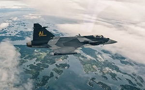 全球第一次! 瑞典「鷹獅」戰機成功用AI「半人馬座」執行超視距空戰