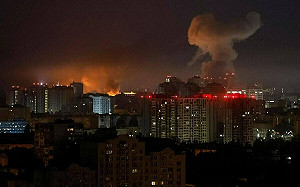 (影) 俄無人機耍詐繞過又飛回! 基輔連遭空襲大轟炸  英國將援5千防空導彈