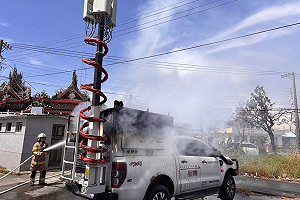 電信業者支援台南鹽水通訊車起火  嚴重毀損無人傷