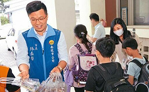 南投市長張嘉哲陷婚姻風波！「賢內助」人設崩塌