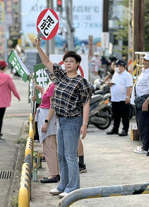 黃國昌「又」考察新竹棒球場 林志潔:有證據快去告發檢舉  不是成天挖土消費
