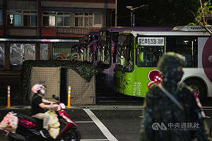 漢光演習憲兵全線封鎖萬板大橋 2小時內完成阻絕