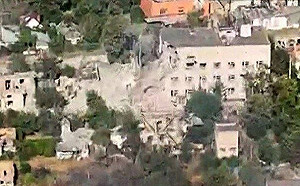 (影）烏軍多線反擊！蘇梅被包圍俄軍遭清剿、紅軍城出現俄百戰車「死亡公路」