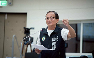 邱臣遠出來打球！議員：竹市歲計賸餘33.43億 依藍白邏輯應普發5千給市民