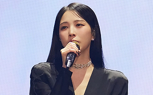 BoA罹「骨骼缺血性壞死」入院開刀！演唱會急喊卡