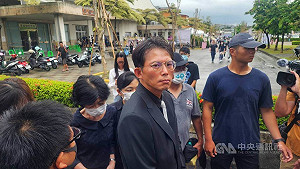 彭振聲妻子公祭　藍白要角到場弔唁致哀