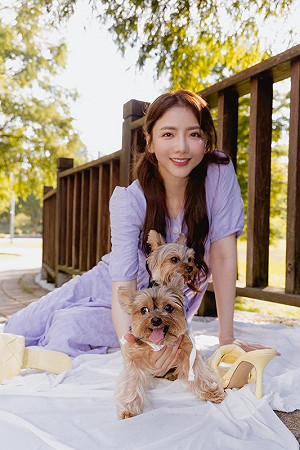 女星宋羽葤6歲信佛!給3隻愛犬也吃素  遭疑虐待動物