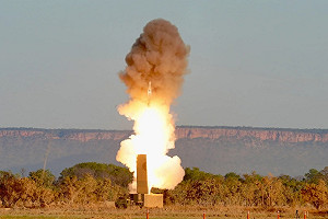19國「護身軍刀」上場! 「標準-6 」擊沉海上目標、 4 「大甲板」、南韓坦克皆亮點
