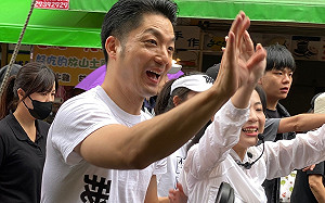 陪徐巧芯掃街  蔣萬安力拼「726反罷免」出來投票