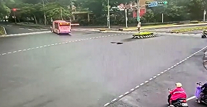 部桃名醫周佳正遭公車撞擊亡 林靜儀不捨發聲!