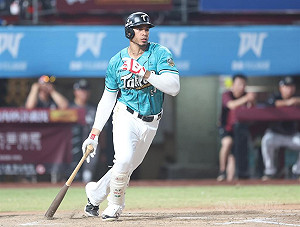 妻子搭機赴台身體不適過世　魔鷹退出中職明星賽