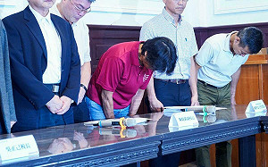 台師大道歉記者會卻擋學生入場　石明謹列10點懶人包開酸：都是為了學生好　