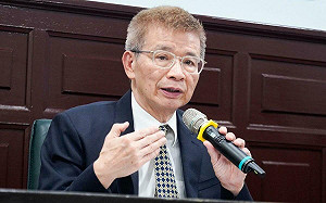 周台英鞠躬道歉挨轟  校長喊話「別影響其他案子」再惹眾怒 