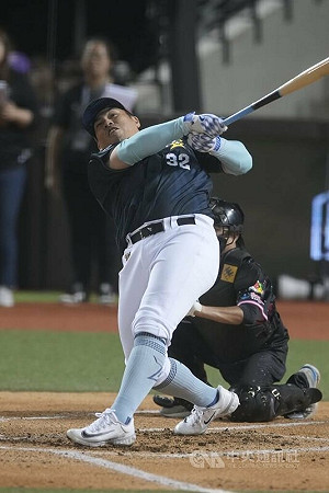 曾頌恩抱回全壘打大賽冠軍　盼手感延續到例行賽