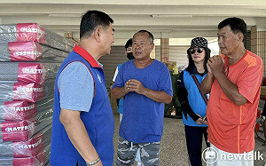 新北議員周勝考訂購200床墊  請盧崑福送到第一線給災民