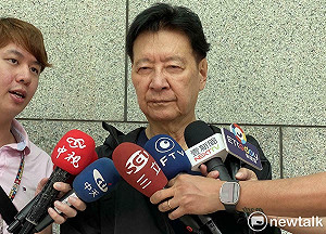 趙少康預測32%失準:若綠側翼出征我能轉移危機、歡迎全部都來