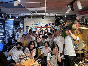 新住民兒女教手作色紙水燈 傳承柬埔寨永續共存文化