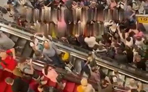 （影）烏無人機再襲莫斯科! 俄3大機場兩度停飛 民眾塞爆機場