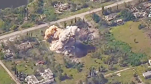 （影）傳整排俄軍集體叛變 槍殺排長逃亡!  JDAM-ER 500磅炸彈轟俄地動山搖