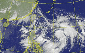 菲律賓東方熱帶擾動持續發展！模式預報稍有分歧 氣象專家提醒2地週四起有風雨