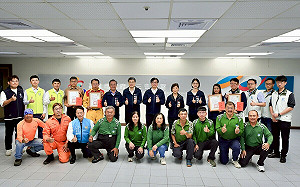 展現同島一命相互扶助精神  陳其邁表揚局處馳援外縣市災害復原