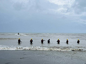 新竹男子偕妻小遊屏東  疑涉溪撿石頭失蹤