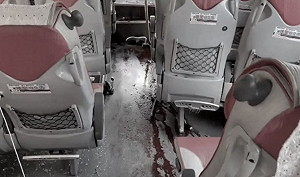 遭撞國光客運車內畫面爆光如人間煉獄！滿地鮮血流向後座怵目驚心