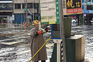 感謝台電在風災中緊急復電 彰基為45位台電員工健康充電