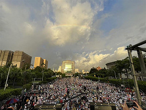 「反共護台罷免不適任立委」逾10萬人724冒雨上凱道展現公民力量