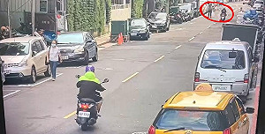 大馬路上自首！小黃運將不滿鄰居太吵持刀刺死  遇巡邏員警喊：我殺人了