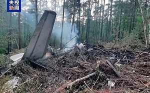 已成「破銅爛鐵」還敢飛? 視線不佳、2度降落失敗 俄安-24客機失事真相曝光 