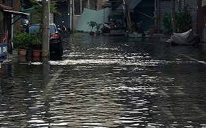 高雄大晴天竟淹水達15公分！水利局：海水回流   2措施改善