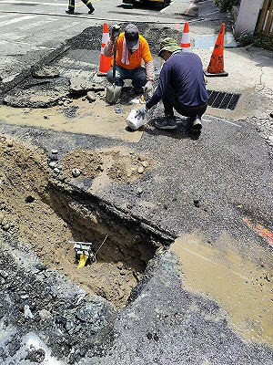 彰化施工挖破管線瓦斯噴洩！消防隊急噴水1小時防爆