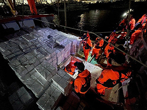 漁船走私蒲燒鰻 海巡查獲2起共6.4噸水產品