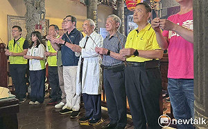 （影）藍綠選前拚場！元保宮成祈福熱點 罷免前夕神前交鋒：望贏得好成績