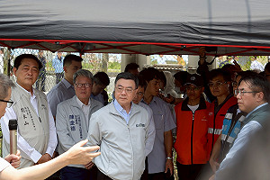 卓榮泰視察台南通訊：3電信業者要全力搶修、行動基地台全數支援