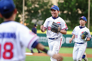 鍾定栩微笑化解危機 U12世界盃台灣勝古巴