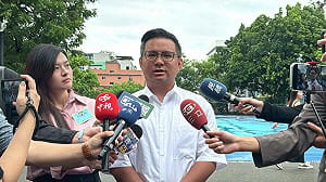 藍委對軍購金額仍無共識 黃健豪籲黨內高層安靜：你們又沒參加會議！