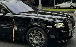 78歲老翁駕勞斯萊斯擦撞單車！少年PO網分享被調侃「錯失致富機會」