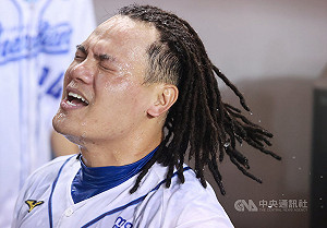 張育成再見2分砲悍將勝猿　直言更在意被三振打席