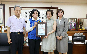 曾經沒米下鍋 如今幫人點燈 媚登峯文教信託基金會襄助雲林清寒學生