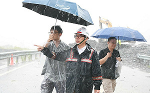 西南氣流強降雨持續影響   陳其邁赴六龜視察道路防災