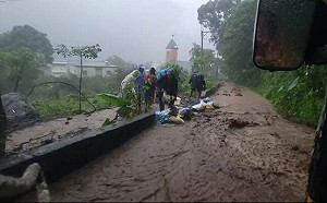 高雄原鄉豪雨不斷  防土石流寶來再撤離345人 