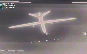 (影) 裝機槍、火箭彈打俄軍! 烏創「無人機空戰」新時代 俄兵、無人機遭獵殺