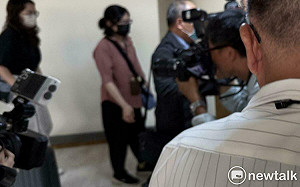 快訊》葉林傳才歷經父喪　議會辦公室今遭搜索、帶走一行李箱資料 