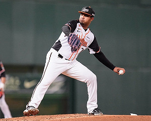 蒙德茲投最長7局沒有掉分 統一獅1分險勝龍