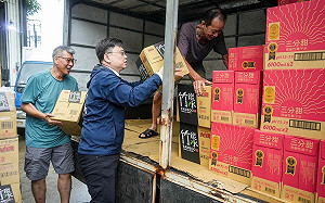 賴瑞隆捐出一月所得  協調物資捐贈進入山區原鄉