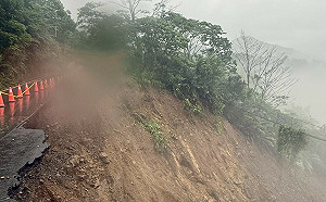 現場能見度差風險高  高雄桃源墜車案暫停搜救